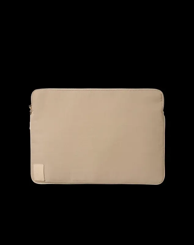 Essential Laptop Sleeve 16"