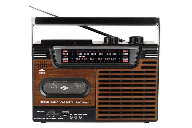 Studio 57 FM och Bluetooth-kassettspelare