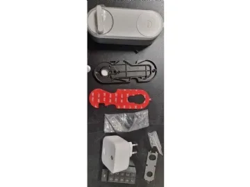 Yale Linus Smart Lock (Silver) + Bridge + Tangentbord