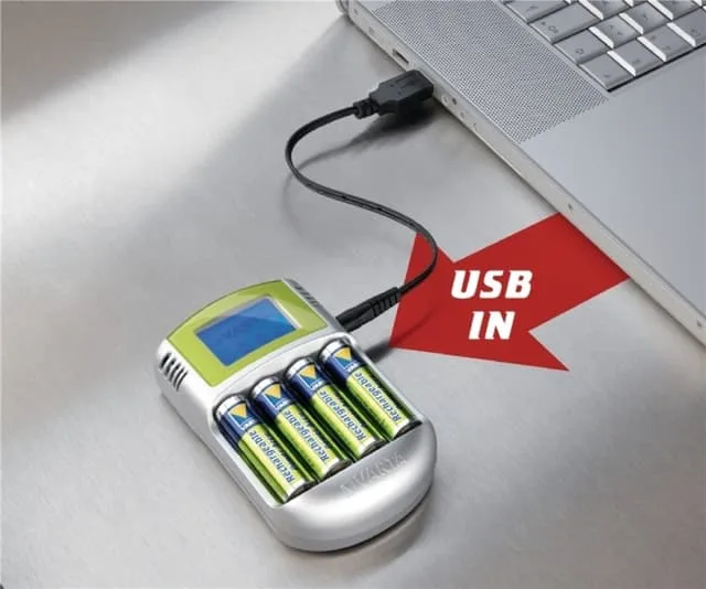 Varta Power Play LCD Charger