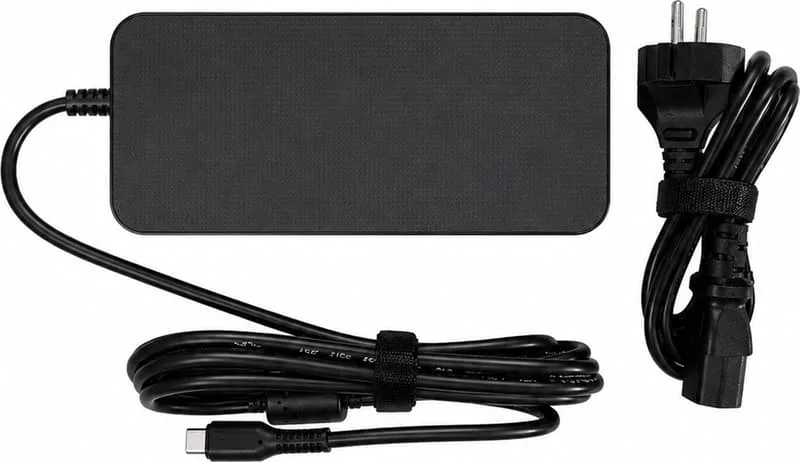 Cirafon 240W USB-C strömadapter för laptop