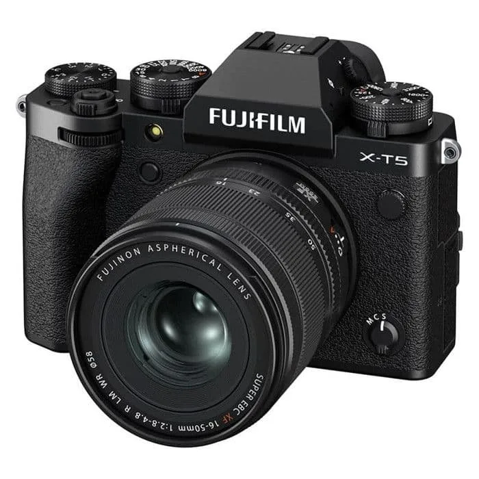 Fujifilm X-T5 systemkamera, svart, med 16-50 mm objektiv