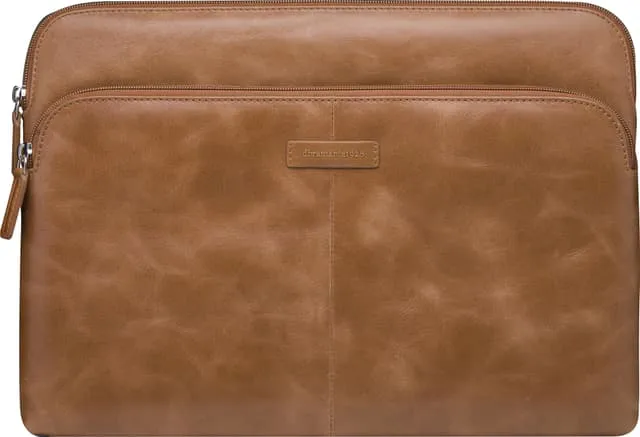 dbramante1928 Skagen Pro sleeve för MacBook Pro/Air 13 (brunt)