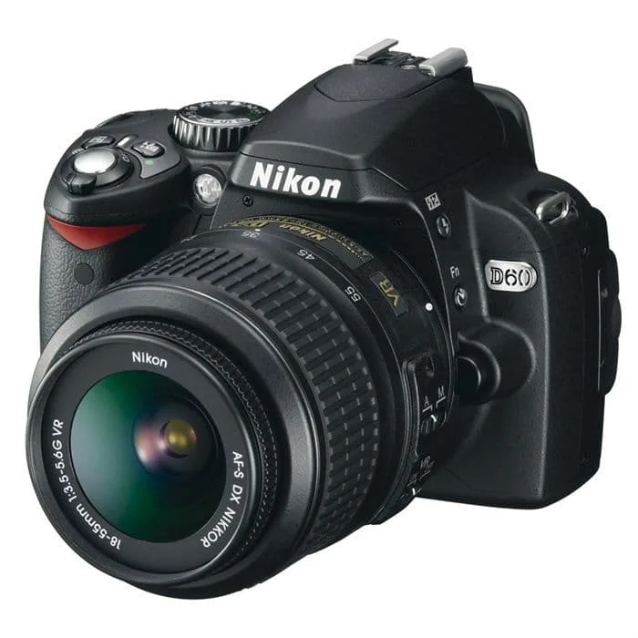 NIKON D60 + Stabliserad zoom AF-S DX VR 18-55- USED