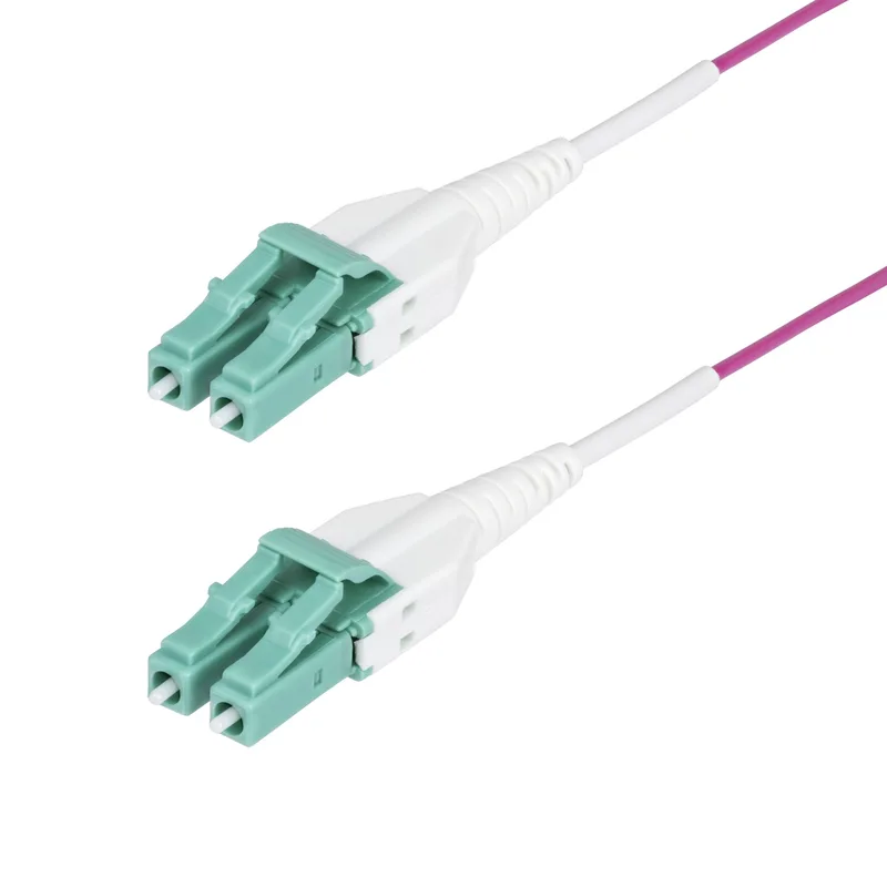 StarTech.com 15 m fiberoptisk LC till LC (UPC) OM4-multilägeskabel, Erika Violet, 50/125 µm, 40G/100G, LOMMF/VCSEL, Uniboot-fiberstartsladd, OFNR-stigarmärkt