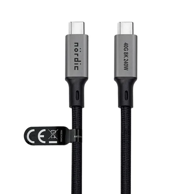NÖRDIC 1,5 m USB4 USB-C till C nylonflätad kabel