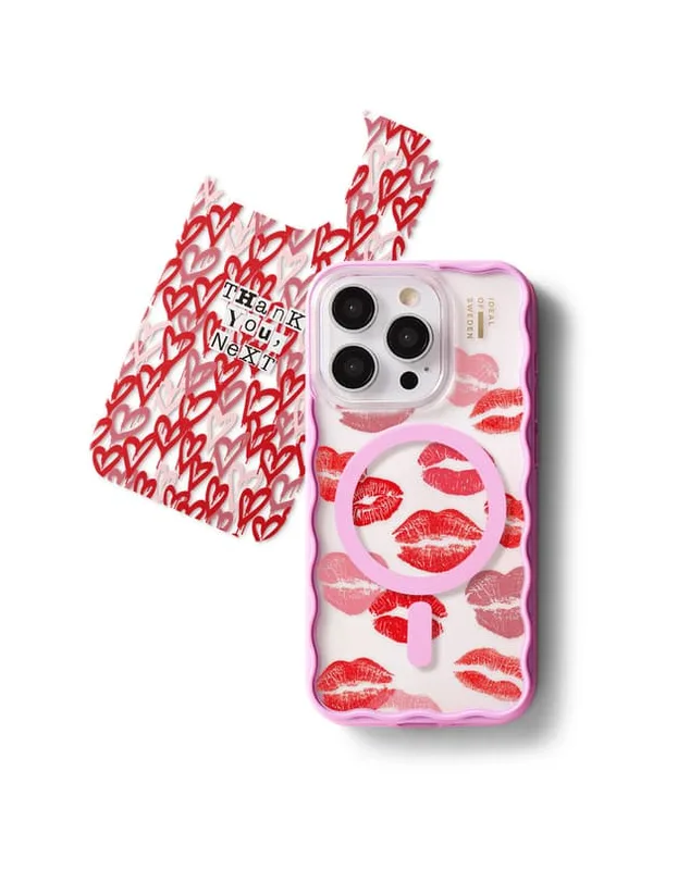iDeal of Sweden Print Pack iPhone 17 Pro Bisous