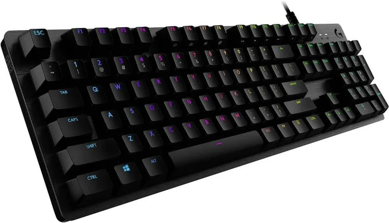 Logitech G512 mekaniskt speltangentbord, GX-röda linjära switchar, LIGHTSYNC RGB-belysning, USB-genomföring, aluminiumhölje, programmerbara F-tangenter, US QWERTY-layout – svart