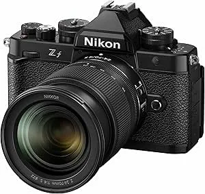 Nikon Z f plus Z 24-70 mm f/4 VR Svart