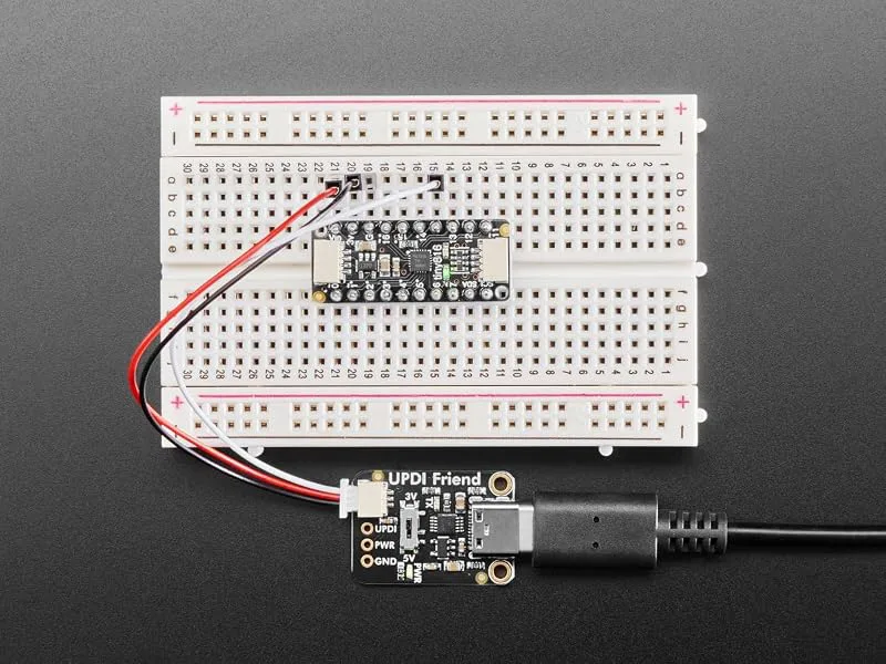 Adafruit UPDI Friend, USB Serial UPDI programmerare