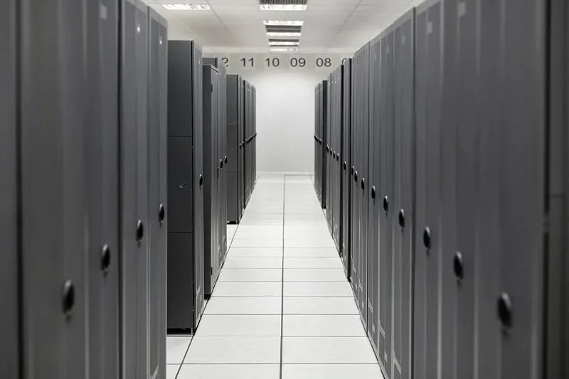 HPE ProLiant DL20 Gen11 LP iLO/M.2 aktiveringssats (P65407-B21) från Hewlett-Packard Enterprise