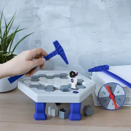 Thumbs Up Moon Miner Stratego