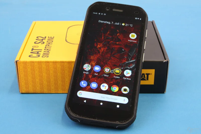 Cat S42 smartphone