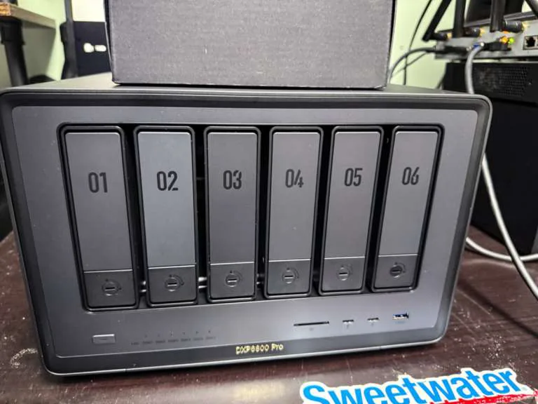 NASync DXP6800 Pro