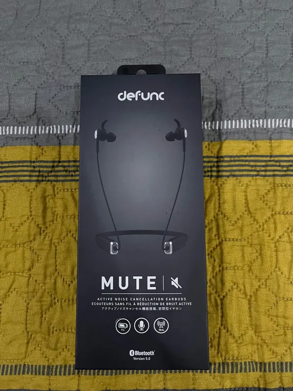 Defunc Mute Noice Cancelling Black