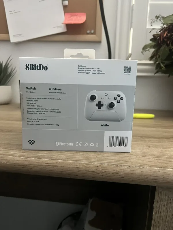 8BitDo Ultimate BT Pad NS White