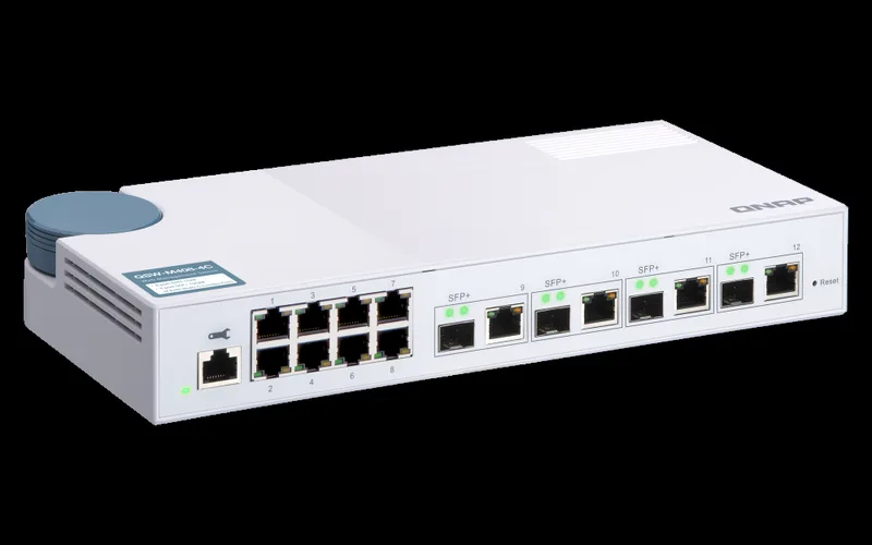 QNAP QSW-M408-4C 8 port 1Gbps, 4 port 10G SFP+/ NBASE-T Combo