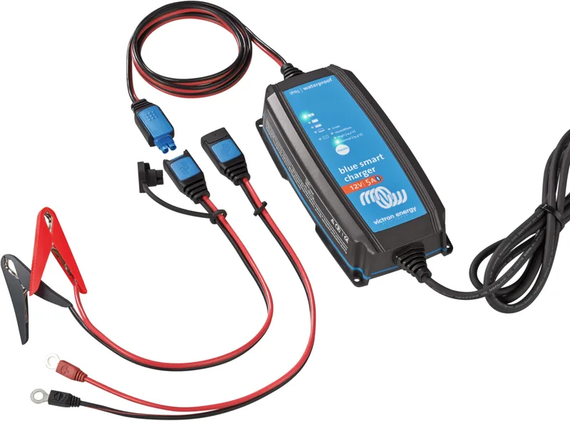Victron Energy Blue Smart IP65 12-Volt 10 amp 230V