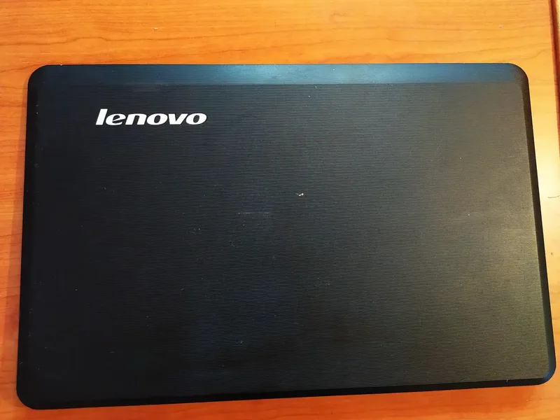 Lenovo B550 W8p 2Ghd8850 W/3.0 W/HDMI