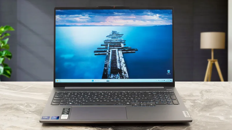 Lenovo IdeaPad Pro 5 16IAH10 AI 5-340/16/512/RTX5050 16" Copilot+ PC