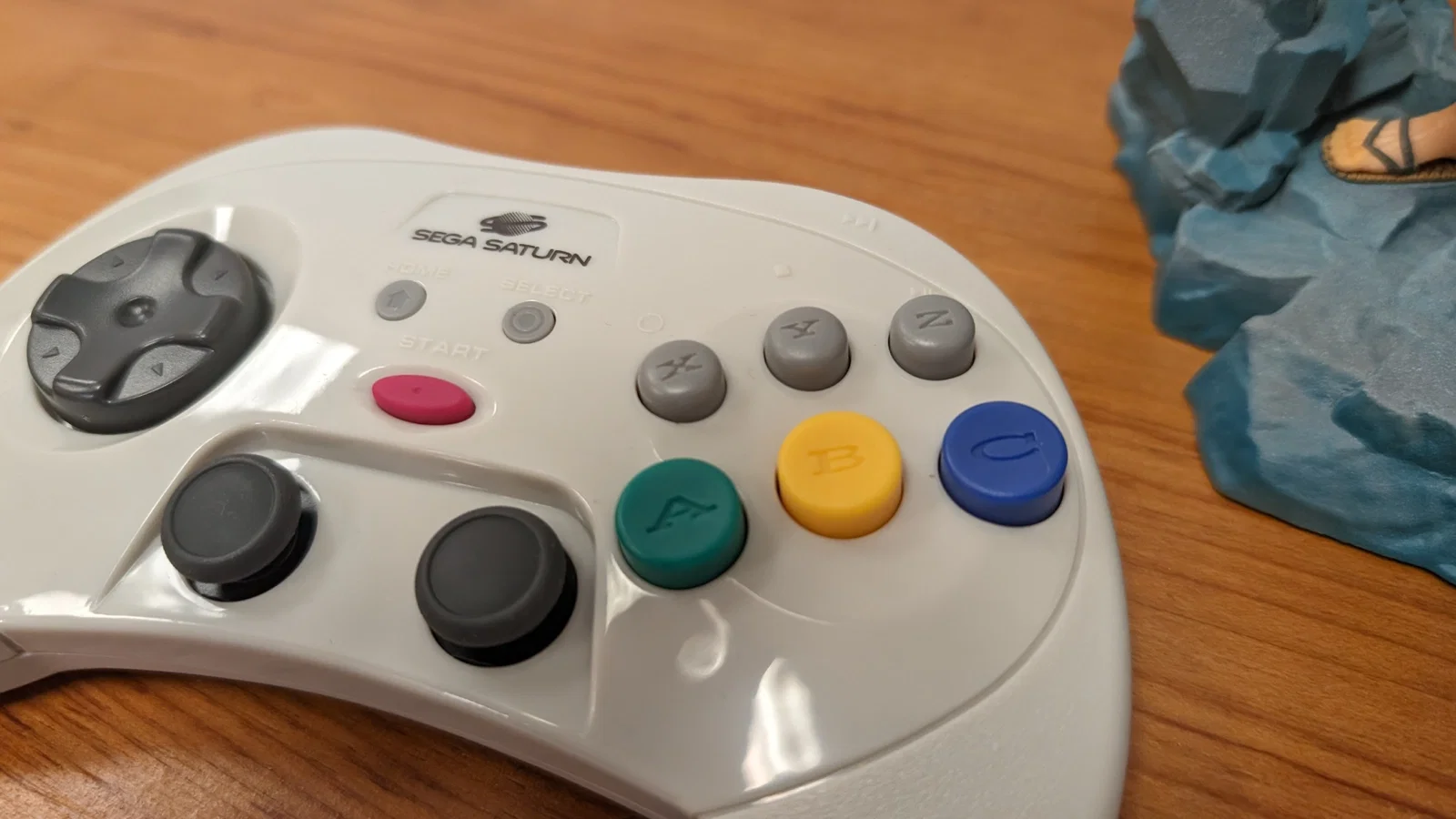 Retro-Bit SEGA Saturn® 2.4GHz Wireless Pro Controller
