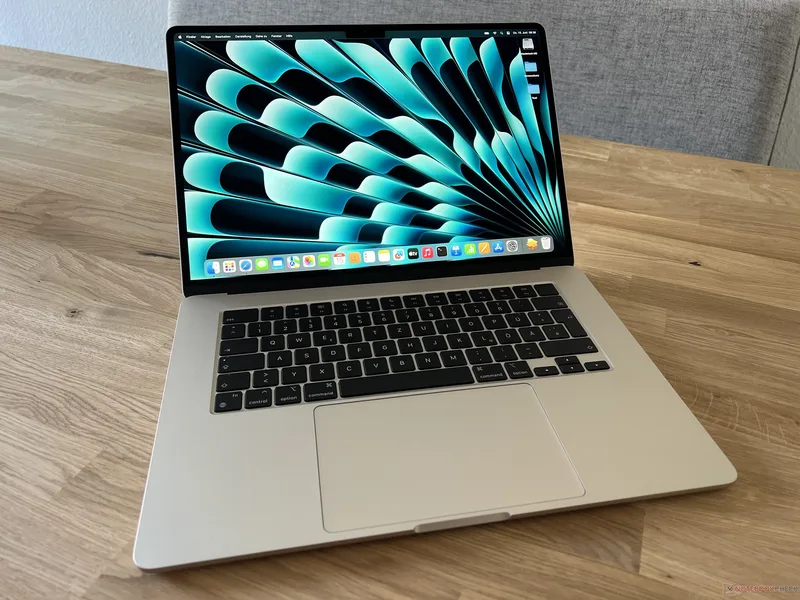 MacBook Air 15 M2/8/512